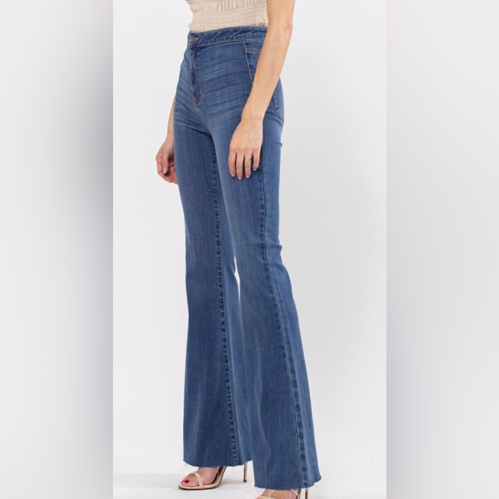 Classic Blue Flared Women Jeans - Picture 2 of 3